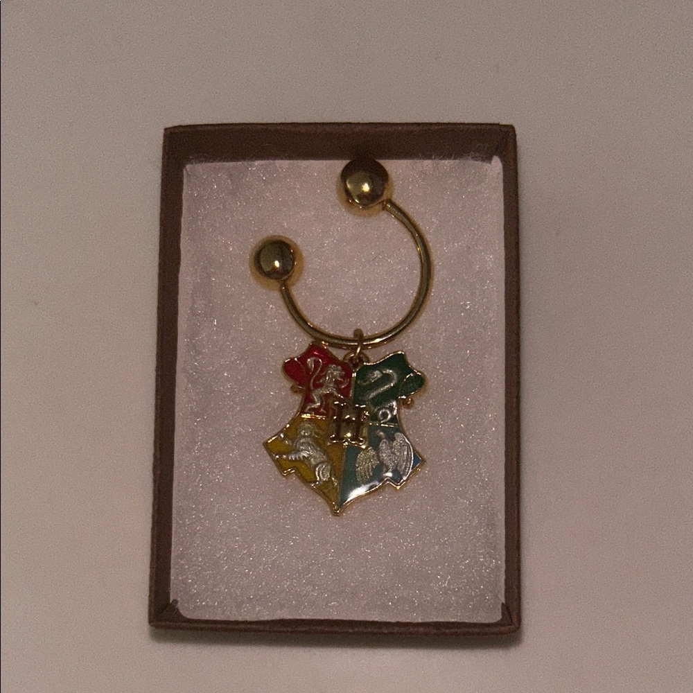 Harry Potter key ring with Hogwarts charm